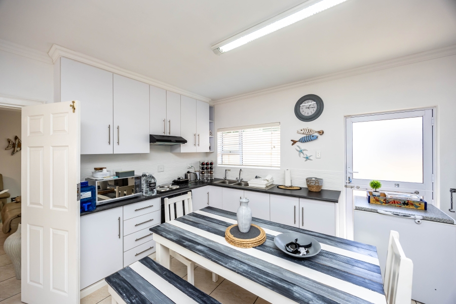 4 Bedroom Property for Sale in Cosy Corner Eastern Cape